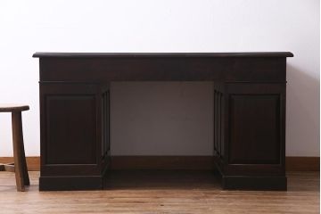 中古　松本民芸家具　シックな色合いが上品なM型両袖机(デスク)(定価62万円)(R-037729)