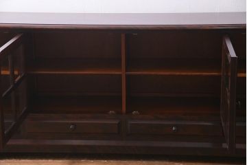 中古　北海道民芸家具　特注サイズ　シックで落ち着きのある色味のサイドボード(収納棚、戸棚、キャビネット)(R-037730)