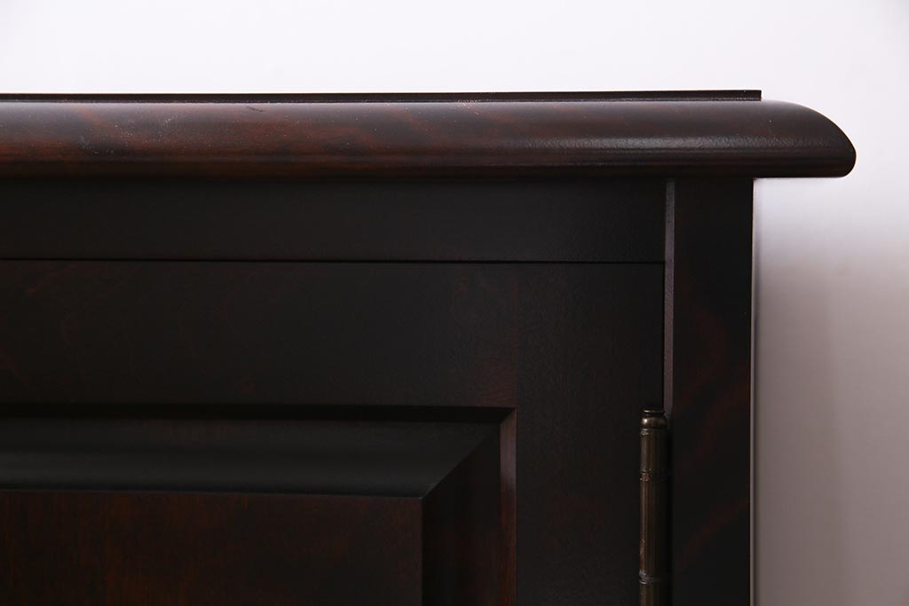 中古　北海道民芸家具　特注サイズ　シックで落ち着きのある色味のサイドボード(収納棚、戸棚、キャビネット)(R-037730)