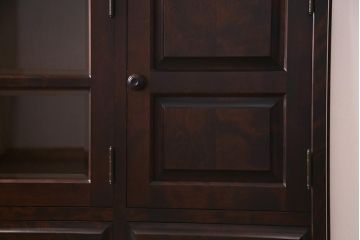 中古　北海道民芸家具　特注サイズ　シックで落ち着きのある色味のサイドボード(収納棚、戸棚、キャビネット)(R-037730)