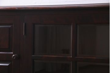 中古　北海道民芸家具　特注サイズ　シックで落ち着きのある色味のサイドボード(収納棚、戸棚、キャビネット)(R-037730)