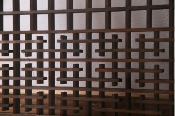 ラフジュ工房オリジナル　古建具リメイク　和の風情漂う組子引き戸のキャビネット(書院戸、収納棚、戸棚)(R-037738)