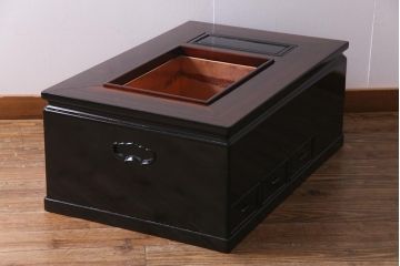 アンティーク雑貨　和製アンティーク　昭和初期　天板縞黒檀材・唐木材使用　つややかな黒塗りが高級感漂う長火鉢(手あぶり)(R-037739)