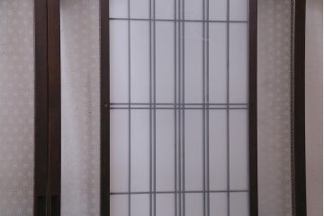 アンティーク建具　大正昭和初期　当時物色ガラス・当店オリジナルガラス　上手物のガラス戸2枚セット(引き戸)(R-037740)