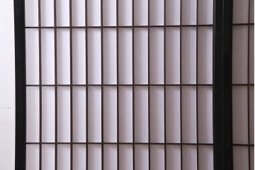 アンティーク建具　腰板ケヤキ材　黒い縁取りが格好良い障子戸2枚セット(引き戸)(R-037741)