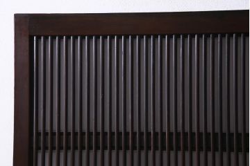 アンティーク建具　和製アンティーク　大正昭和初期　裏障子付き　小さな葉っぱ模様のガラスと細かな縦桟が目を引く格子戸2枚セット(引き戸、障子戸、建具)(R-037744)