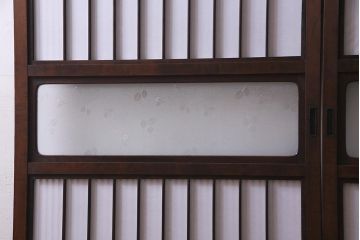 アンティーク建具　和製アンティーク　大正昭和初期　裏障子付き　小さな葉っぱ模様のガラスと細かな縦桟が目を引く格子戸2枚セット(引き戸、障子戸、建具)(R-037744)