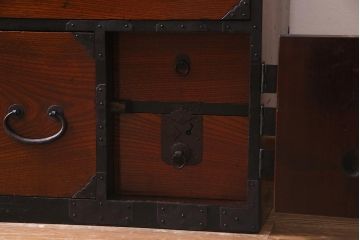 アンティーク家具　明治大正期　前面ケヤキ材　格式高い和の空間づくりが叶う庄内箪笥(重ね箪笥、衣装箪笥)(R-037750)