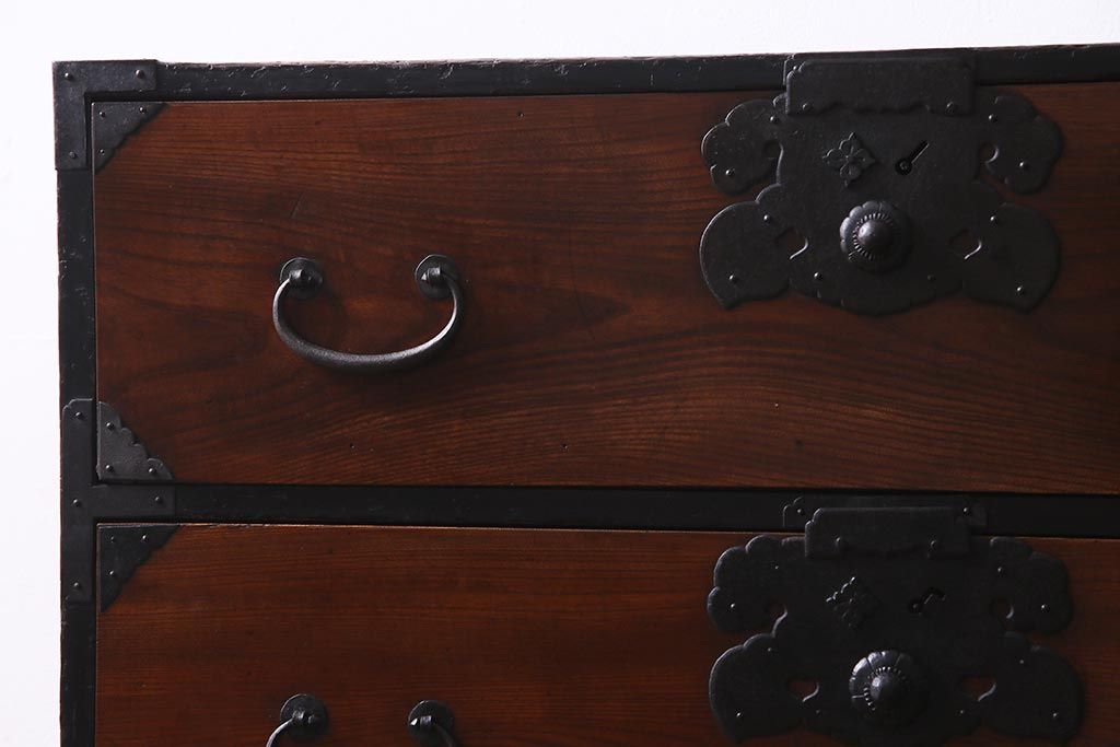 アンティーク家具　明治大正期　前面ケヤキ材　格式高い和の空間づくりが叶う庄内箪笥(重ね箪笥、衣装箪笥)(R-037750)