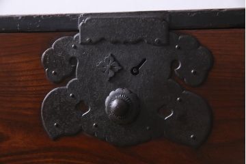 アンティーク家具　明治大正期　前面ケヤキ材　格式高い和の空間づくりが叶う庄内箪笥(重ね箪笥、衣装箪笥)(R-037750)