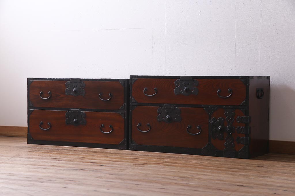 アンティーク家具　明治大正期　前面ケヤキ材　格式高い和の空間づくりが叶う庄内箪笥(重ね箪笥、衣装箪笥)(R-037750)