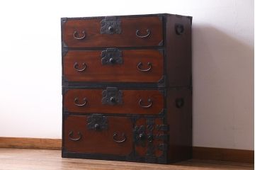 アンティーク家具　明治大正期　前面ケヤキ材　格式高い和の空間づくりが叶う庄内箪笥(重ね箪笥、衣装箪笥)(R-037750)