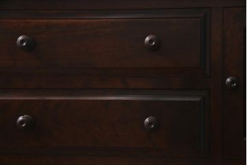 リメイク家具　北海道民芸家具　洗練された佇まいが魅力のリメイクサイドボード(リビングボード、引き出し)(R-037751)