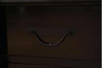 アンティーク家具　美品!　前面ケヤキ材・中桐材　かくし付き　重ね佐渡小木箪笥(時代箪笥、衣装箪笥、和タンス、引き出し、桐箪笥、桐たんす)(R-037752)