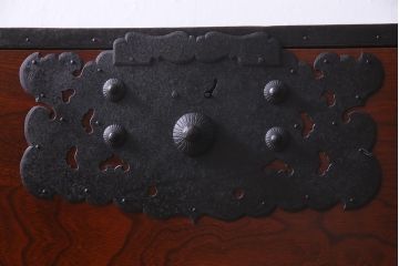 アンティーク家具　美品!　前面ケヤキ材・中桐材　かくし付き　重ね佐渡小木箪笥(時代箪笥、衣装箪笥、和タンス、引き出し、桐箪笥、桐たんす)(R-037752)