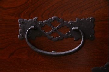 アンティーク家具　美品!　前面ケヤキ材・中桐材　かくし付き　重ね佐渡小木箪笥(時代箪笥、衣装箪笥、和タンス、引き出し、桐箪笥、桐たんす)(R-037752)