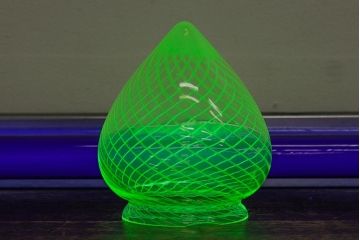アンティーク照明　ウランガラス　淡いイエローが爽やかな印象のペンダントライト(吊り下げ照明)(R-037756)