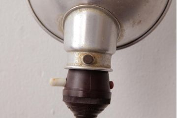 レトロ照明　昭和レトロ　シンプルなシェードのスタンドライト(卓上照明、デスクスタンド)(R-037757)