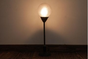 レトロ照明　インダストリアル　珍しいデザインのフロアスタンド(スタンドライト)(R-037758)