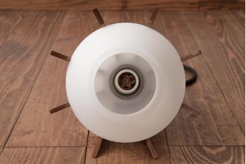 ビンテージ照明　モダンなデザインがおしゃれな木製のペンダントライト(吊り下げ照明)(R-037760)