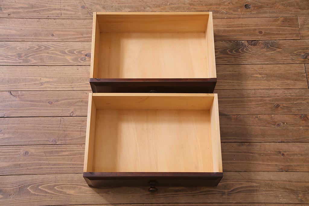 中古　北海道民芸家具　#115　落ち着いた色味のブックケース(本箱、収納棚、戸棚)(R-037765)