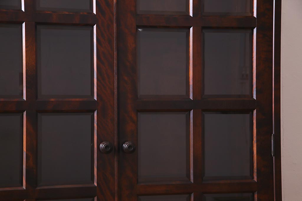 中古　北海道民芸家具　#115　落ち着いた色味のブックケース(本箱、収納棚、戸棚)(R-037765)