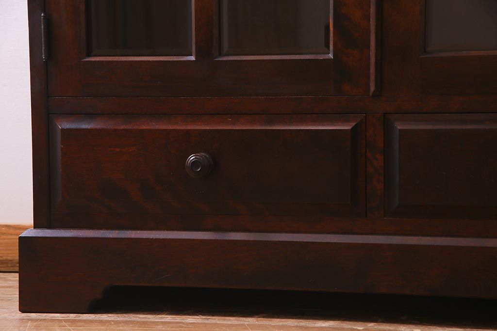 中古　北海道民芸家具　#115　落ち着いた色味のブックケース(本箱、収納棚、戸棚)(R-037765)