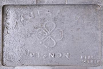 ヴィンテージ雑貨　フランスビンテージ　シャビーな質感がおしゃれなワッフルメーカー2個セット(R-037772)