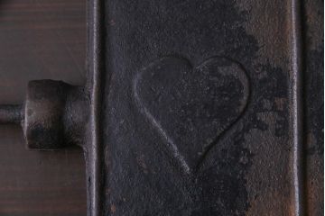 ヴィンテージ雑貨　フランスビンテージ　シャビーな質感がおしゃれなワッフルメーカー2個セット(R-037772)