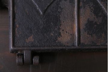 ヴィンテージ雑貨　フランスビンテージ　シャビーな質感がおしゃれなワッフルメーカー2個セット(R-037772)