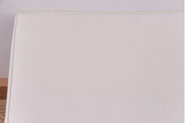 ヴィンテージ家具　北欧ビンテージ　G-PLAN(ジープラン)　白い座面がおしゃれな木製フレームのスツール(椅子)(R-037780)