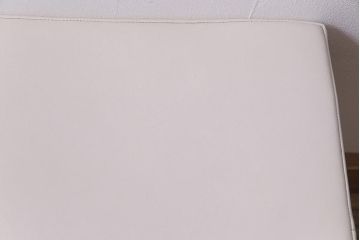 ヴィンテージ家具　北欧ビンテージ　G-PLAN(ジープラン)　白い座面がおしゃれな木製フレームのスツール(椅子)(R-037780)