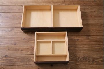 中古　北海道民芸家具　ガラス引き戸のシックな食器棚(カップボード、収納棚)(R-037781)