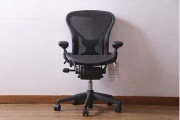 中古　Hermanmiller(ハーマンミラー社)　アーロンチェア(オフィスチェア、椅子、イス)(定価約19万円)(R-037782)