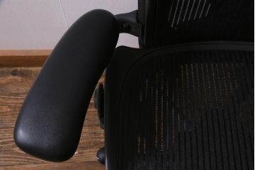 中古　Hermanmiller(ハーマンミラー社)　アーロンチェア(オフィスチェア、椅子、イス)(定価約19万円)(R-037782)