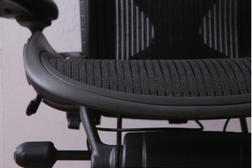 中古　Hermanmiller(ハーマンミラー社)　アーロンチェア(オフィスチェア、椅子、イス)(定価約19万円)(R-037782)