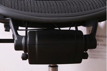 中古　Hermanmiller(ハーマンミラー社)　アーロンチェア(オフィスチェア、椅子、イス)(定価約19万円)(R-037782)