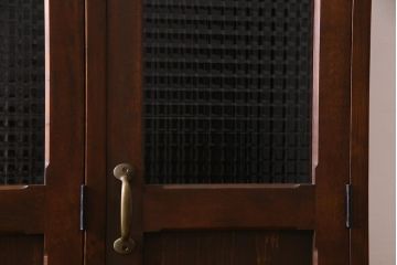 ラフジュ工房オリジナル　ヒノキ無垢材・ヒバ材　チェッカーガラス入り　ノスタルジックな雰囲気漂う3人用ロッカー(ワードローブ)(R-037783)