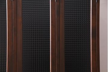 ラフジュ工房オリジナル　ヒノキ無垢材・ヒバ材　チェッカーガラス入り　ノスタルジックな雰囲気漂う3人用ロッカー(ワードローブ)(R-037783)