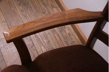 ヴィンテージ家具　北欧ビンテージ　G-PLAN(ジープラン)　エルム材　木の温もりと上品な佇まいが魅力のダイニングチェア(椅子)(R-037786)