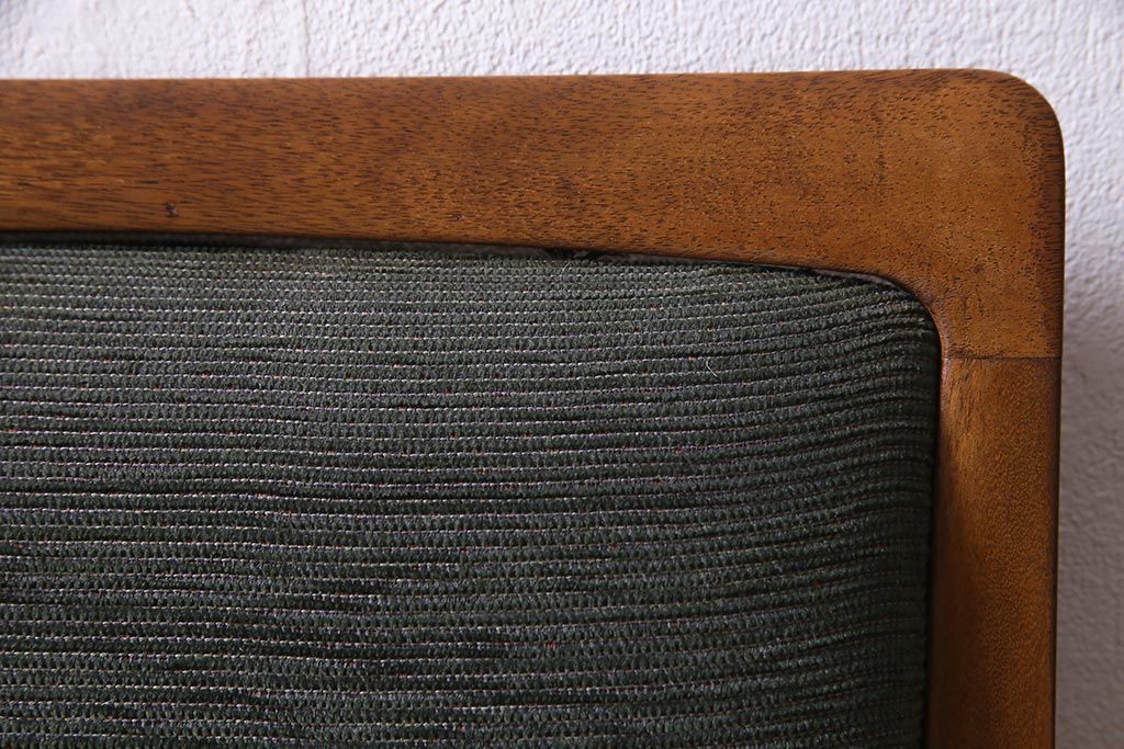 ヴィンテージ家具　北欧ビンテージ　チーク材　ぬくもりを感じる昔懐かしいダイニングチェア(椅子)(R-037787)