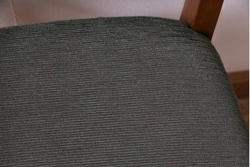 ヴィンテージ家具　北欧ビンテージ　チーク材　ぬくもりを感じる昔懐かしいダイニングチェア(椅子)(R-037787)