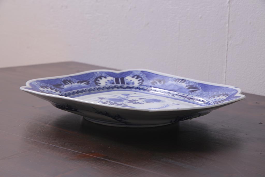 アンティーク雑貨　幕末明治期　花蝶図　染付変形大皿(和食器)(R-037793)