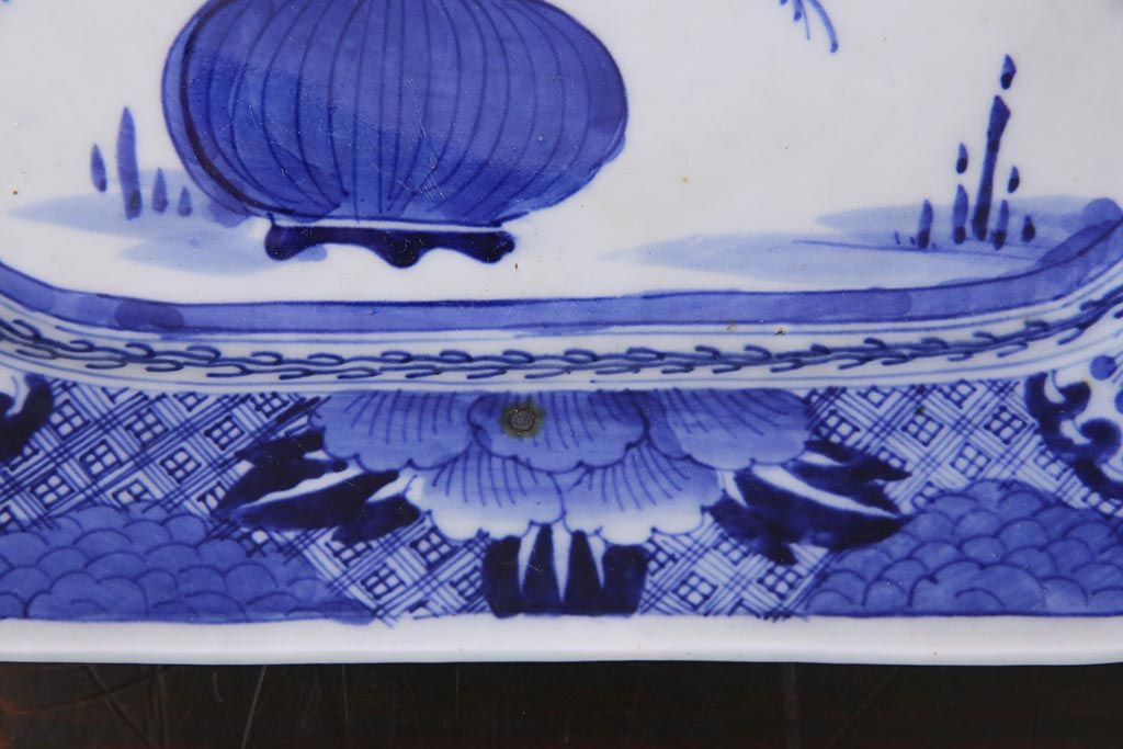 アンティーク雑貨　幕末明治期　花蝶図　染付変形大皿(和食器)(R-037793)