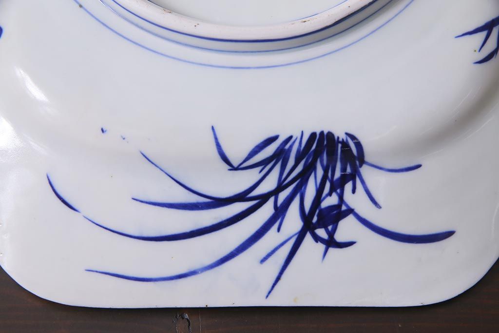 アンティーク雑貨　幕末明治期　花蝶図　染付変形大皿(和食器)(R-037793)