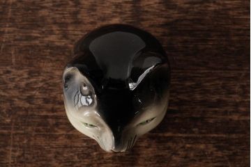 アンティーク雑貨　ドイツ　Erphila(アーフィラ)社　赤いリボンの猫型ティーポット(ネコ型ポット、陶器)(R-037803)