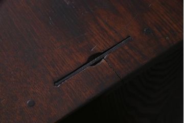 アンティーク家具　大正昭和初期　縞黒檀・桐材・栓材　銅金具　上手物!上質な作りの茶箪笥(茶棚、収納棚、違い棚、桐箪笥、桐たんす)(R-037806)