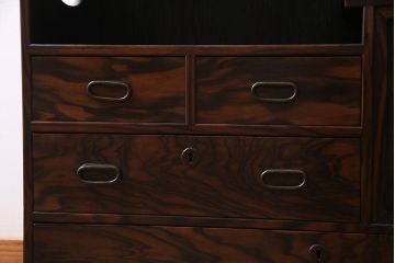 アンティーク家具　大正昭和初期　縞黒檀・桐材・栓材　銅金具　上手物!上質な作りの茶箪笥(茶棚、収納棚、違い棚、桐箪笥、桐たんす)(R-037806)