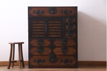 アンティーク家具　古民具・骨董　前面ケヤキ材　格式高い和の空間を演出する松本帳場箪笥(衣装箪笥、引き出し)(R-037807)