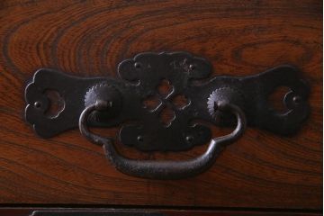 アンティーク家具　古民具・骨董　前面ケヤキ材　格式高い和の空間を演出する松本帳場箪笥(衣装箪笥、引き出し)(R-037807)